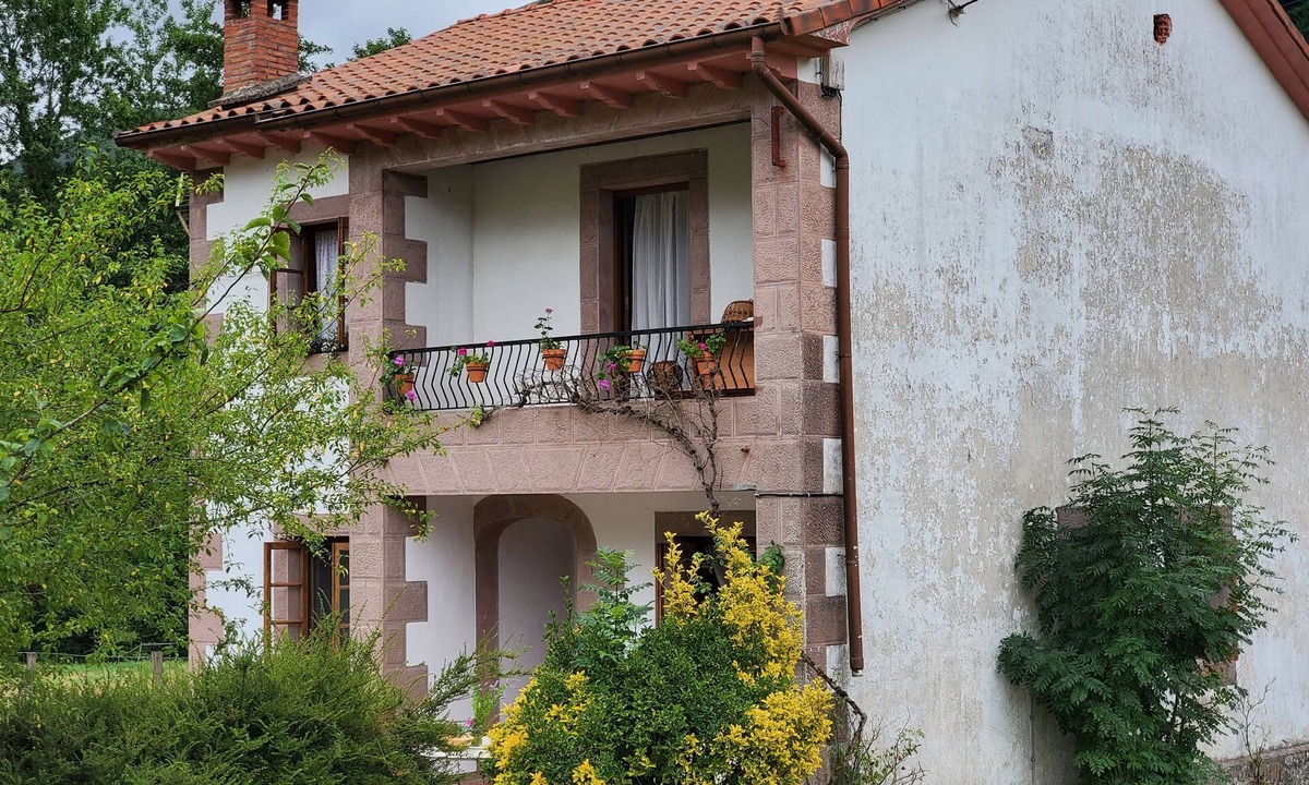 Puentenansa House | House only 8km from San Sebastian de Garabandal and 20 min from beautiful beaches.