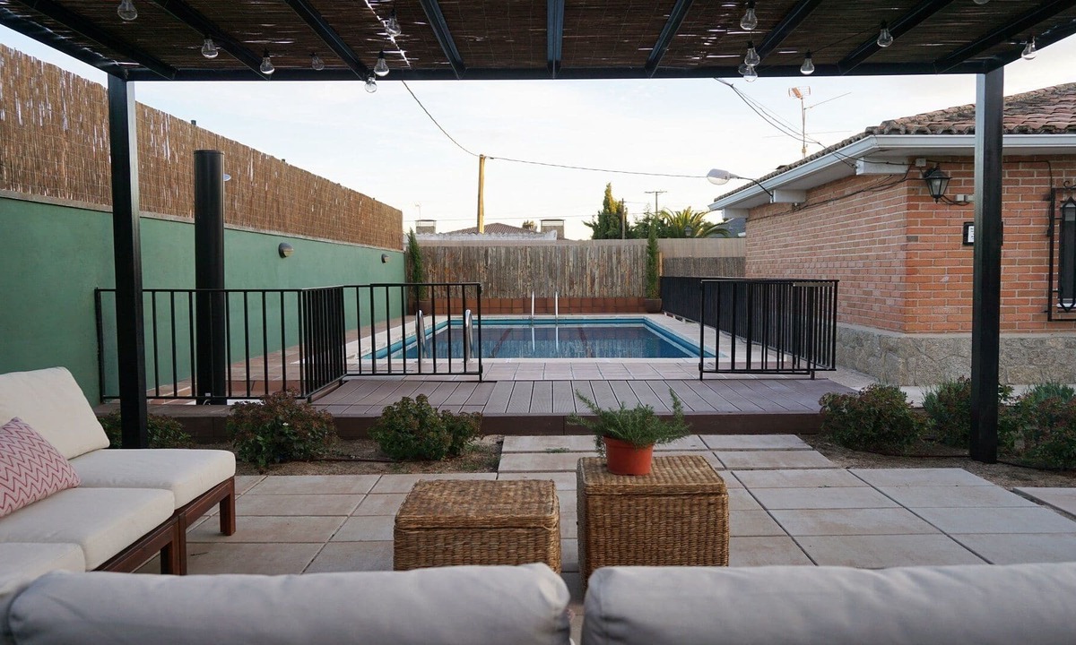 Grinon Cottage | House The Robin for 8 people