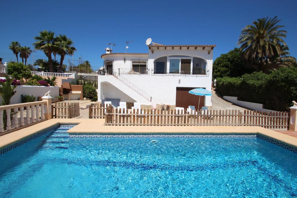 Juliasol Holiday Swimming | La Sabatera