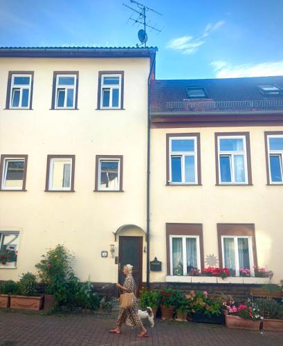 Bad Homburg v.d. Hoehe Apartment | Komplette Ferienwohnung nur 20 Minuten bis Frankfurt Zentrum