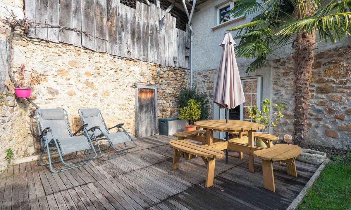 Antichan House | La Boutique – Mountain Cottage in Antichan: Pyrenees View, Nature & Comfort