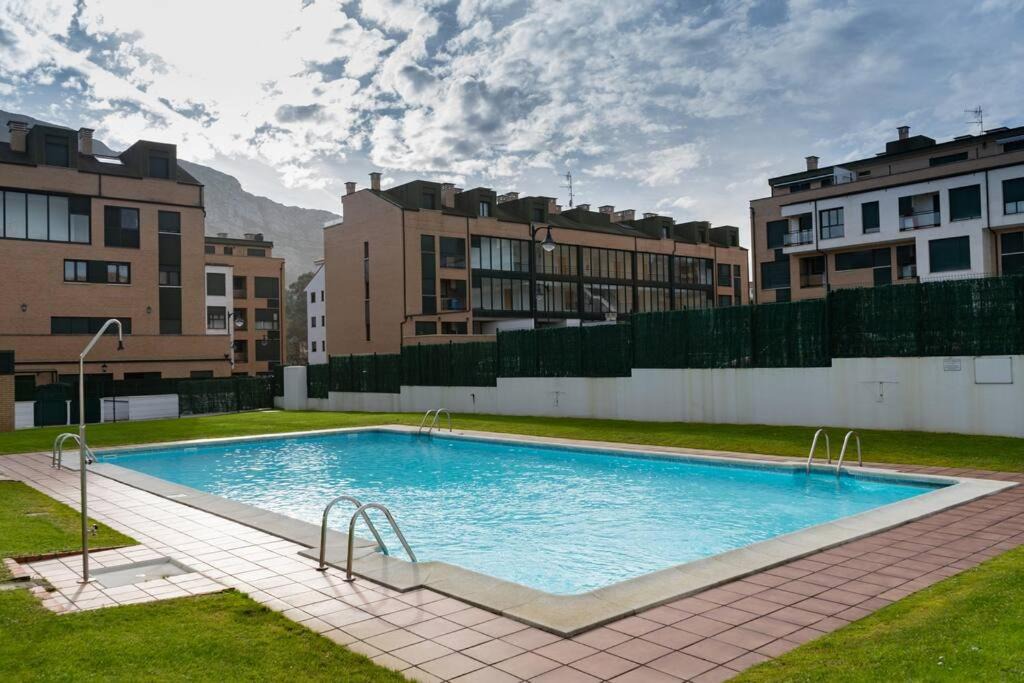Posada de Llanes Apartment | La Figar,apartamento con piscina, playa a 3km VUT-4390-AS
