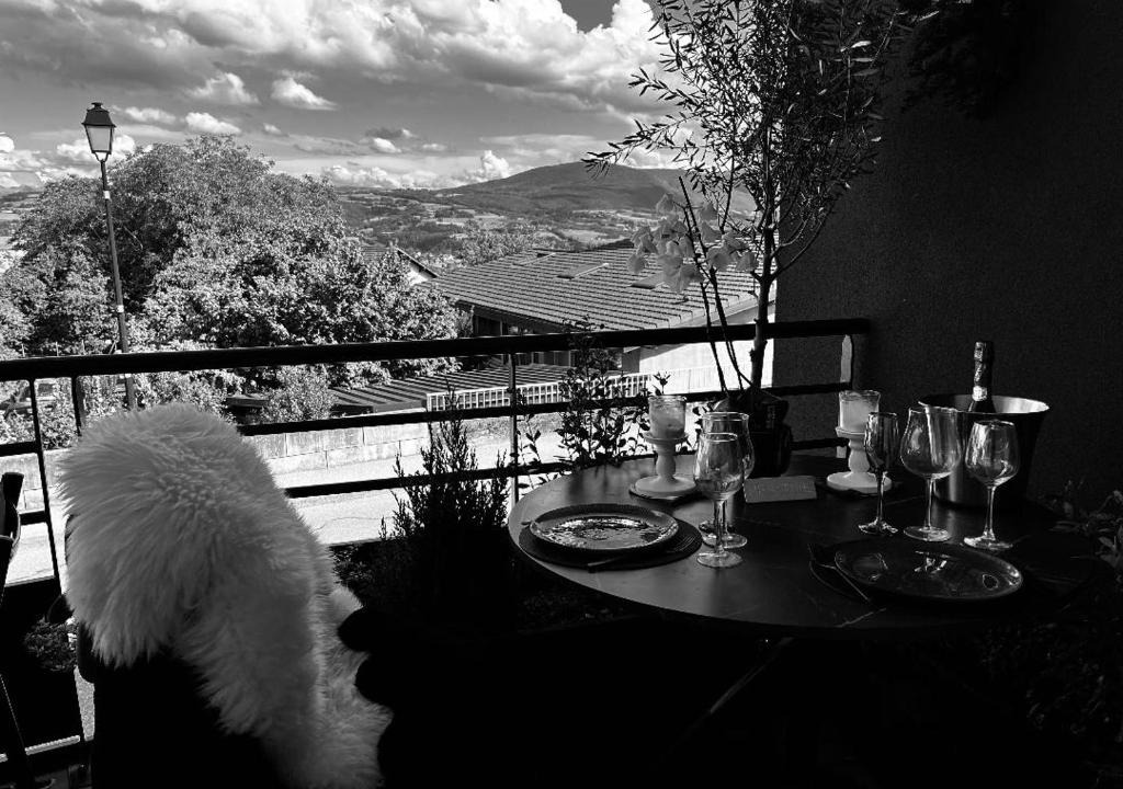 Challonges Apartment | latelierdefranck