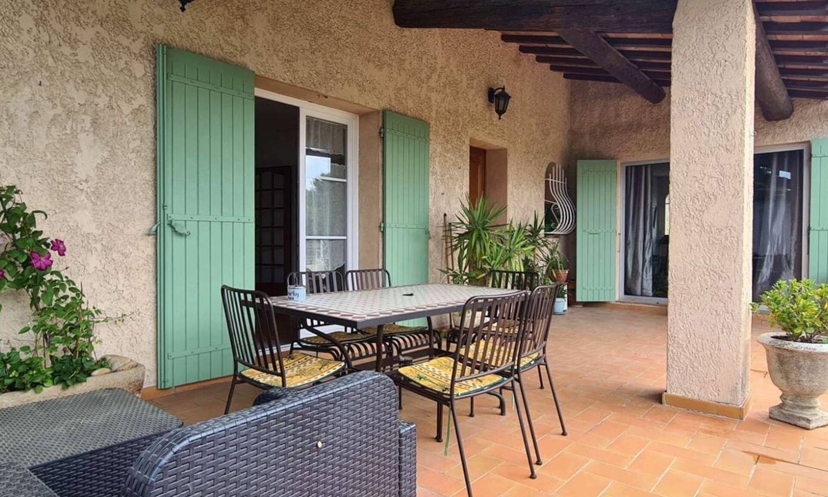 Chateauneuf-du-Pape House | Les 2 Cyprès – House with Pool and Garden in Châteauneuf-du-Pape