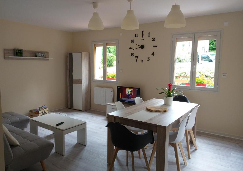 Bellegarde-sur-Valserine Apartment | Location A.M.I