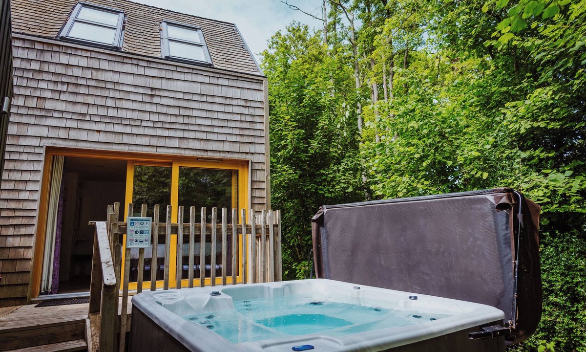 Corfe Castle Cottage | LODGE 16, pet friendly, luxury holiday cottage in Corfe Castle