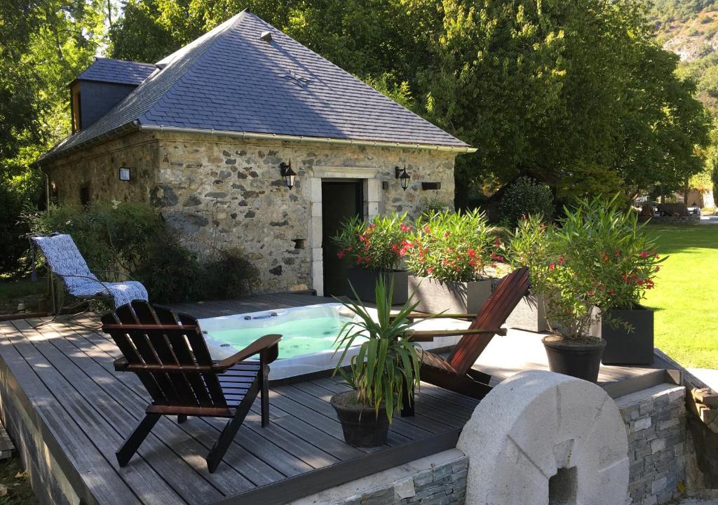 Ayzac-Ost House | Lodge ou Gîte de caractére avec jaccuzi spa piscine