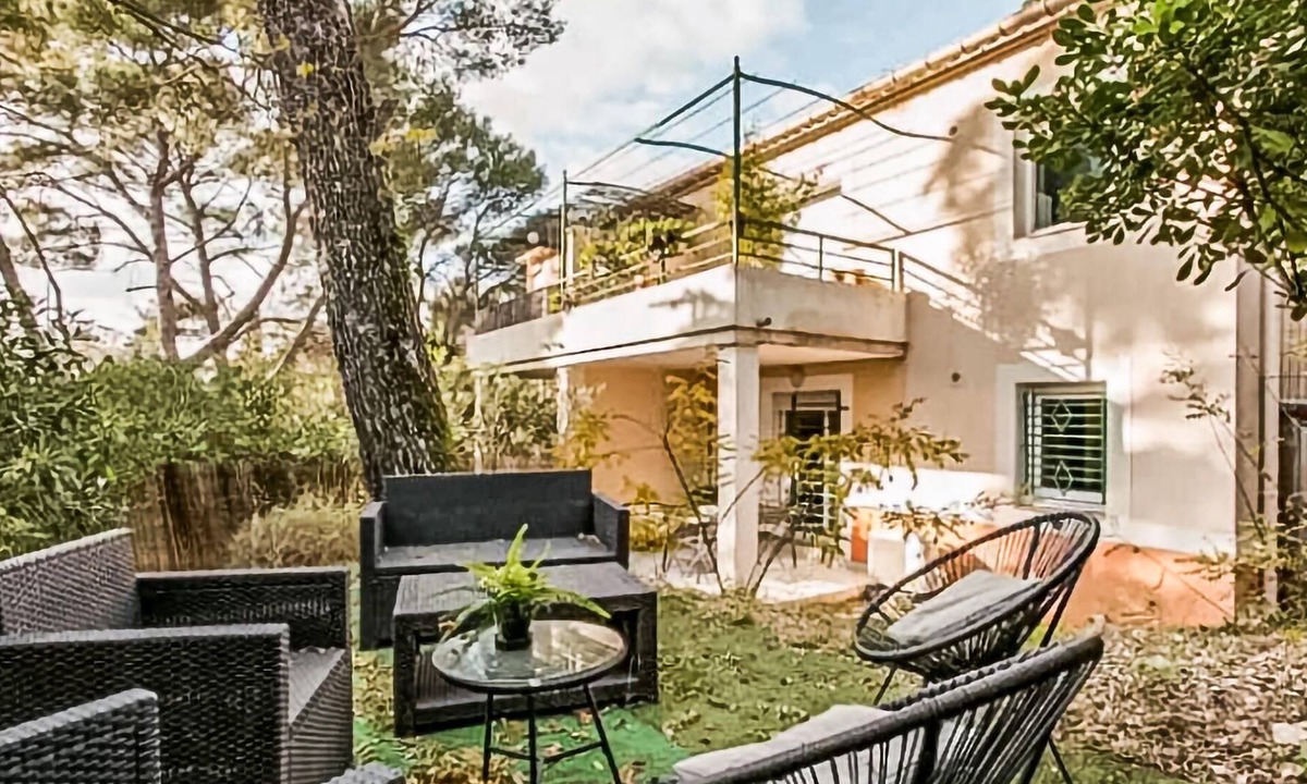 Cadereau Apartment | Look forward to a relaxing vacation with culture and experiences