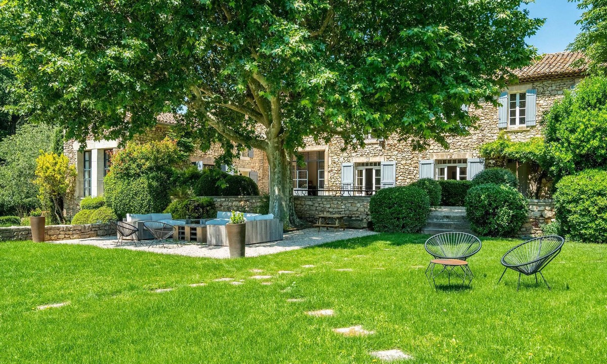 Goult House | Luberon – A magnificent character property – Sleeps 15