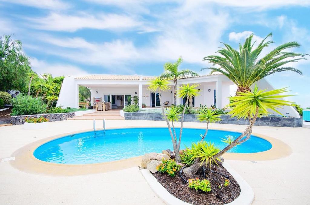 Adeje Villa | Luxe Villa with Private Pool, Jacuzzi and Spectacular Views