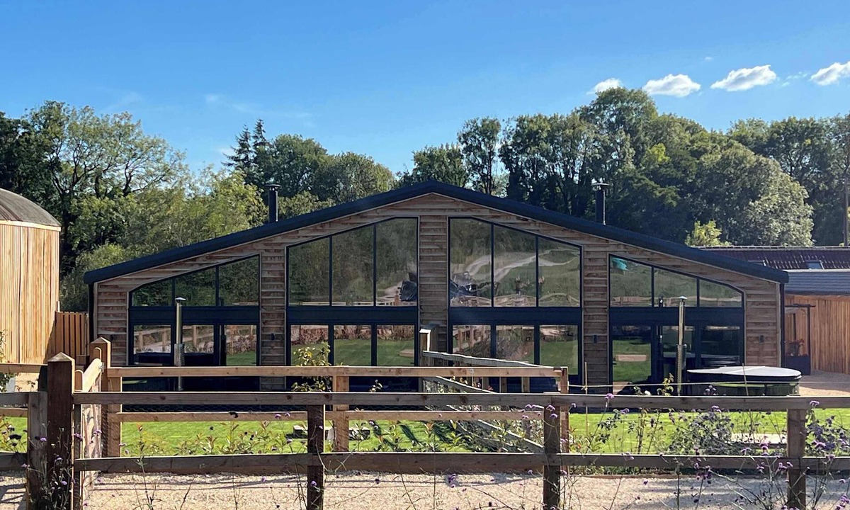 Frome Apartment | Luxury Barn Complex -Hot Tub- Orchardleigh, Frome