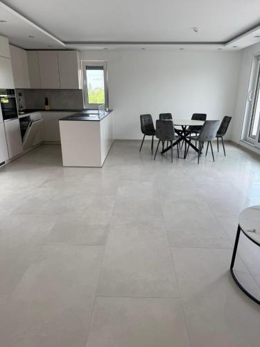 Frankfurt Apartment | Luxus Appartement- Waldheim