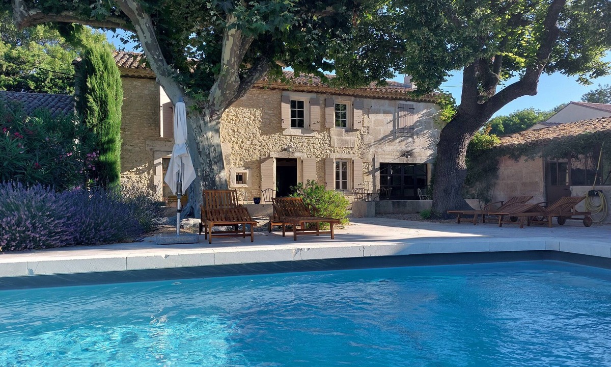 Saint-Etienne-du-Gres Other | Mas provençal with the charm of the stone-climate 6ps