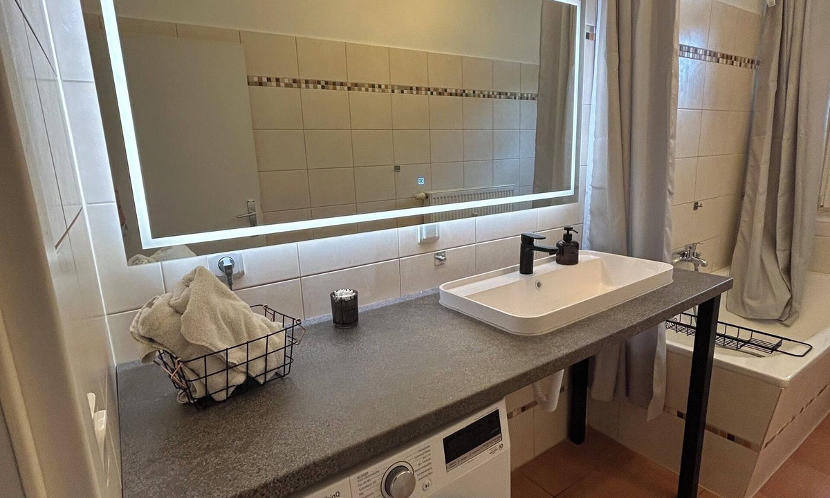 Magdeburg Apartment | Modernes-apartment mit Sky/Parken/Grill Terrasse/2 Schlafzimmer/