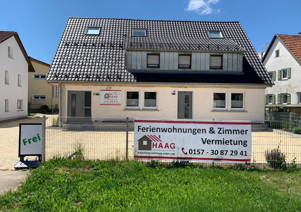 Aalen Apartment | Monteurwohnung "Medium" mit 3 Schlafzimmern und Terrasse