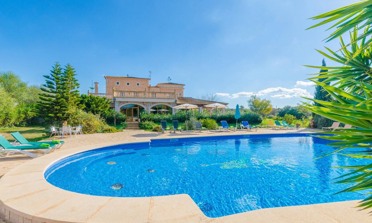 Campos Villa | NA PONT - Villa with private pool in CAMPOS. Free WiFi