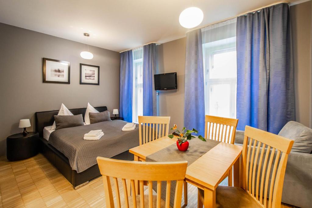 Prague 2 Apartment | National Museum Apartment by Ruterra