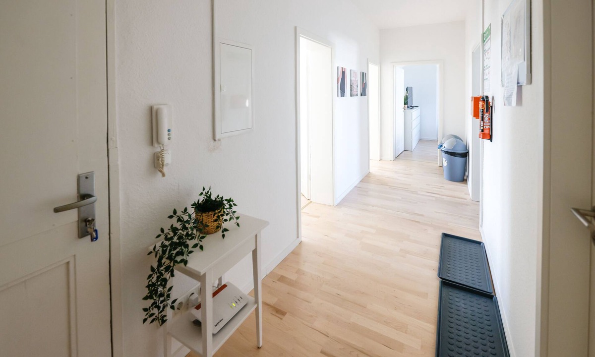 Offenbach am Main Apartment | OF02 - Apartment with balcony in Offenbach am Main, 86sqm, 3 rooms, max. 6 persons