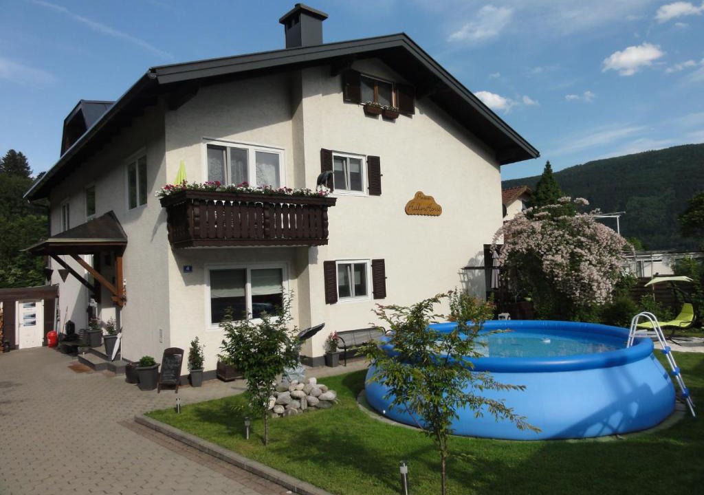Steindorf am Ossiacher See House | Pension AdlerHorst