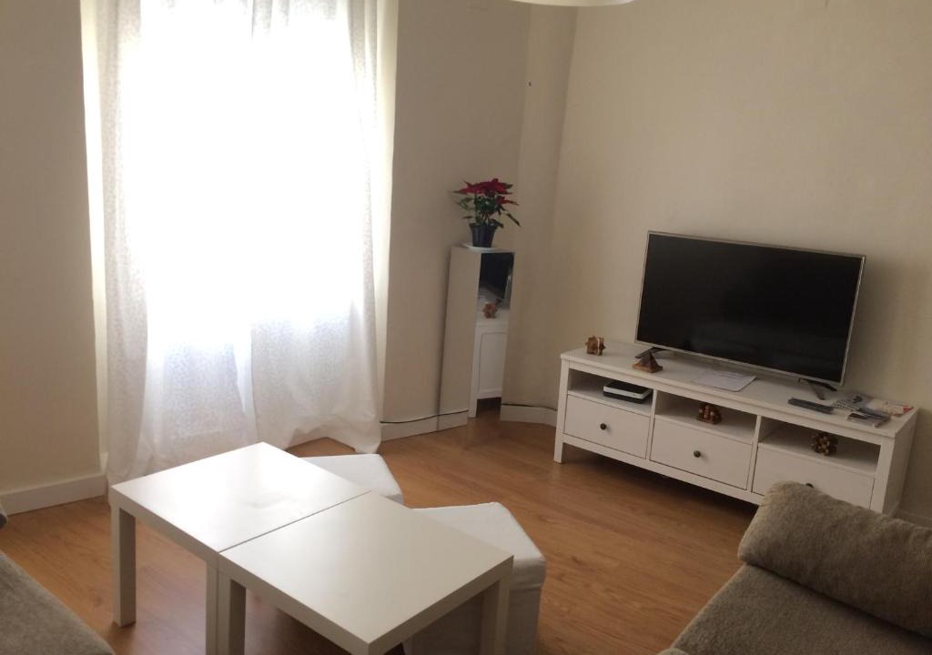Alameda Apartment | Peris Mencheta