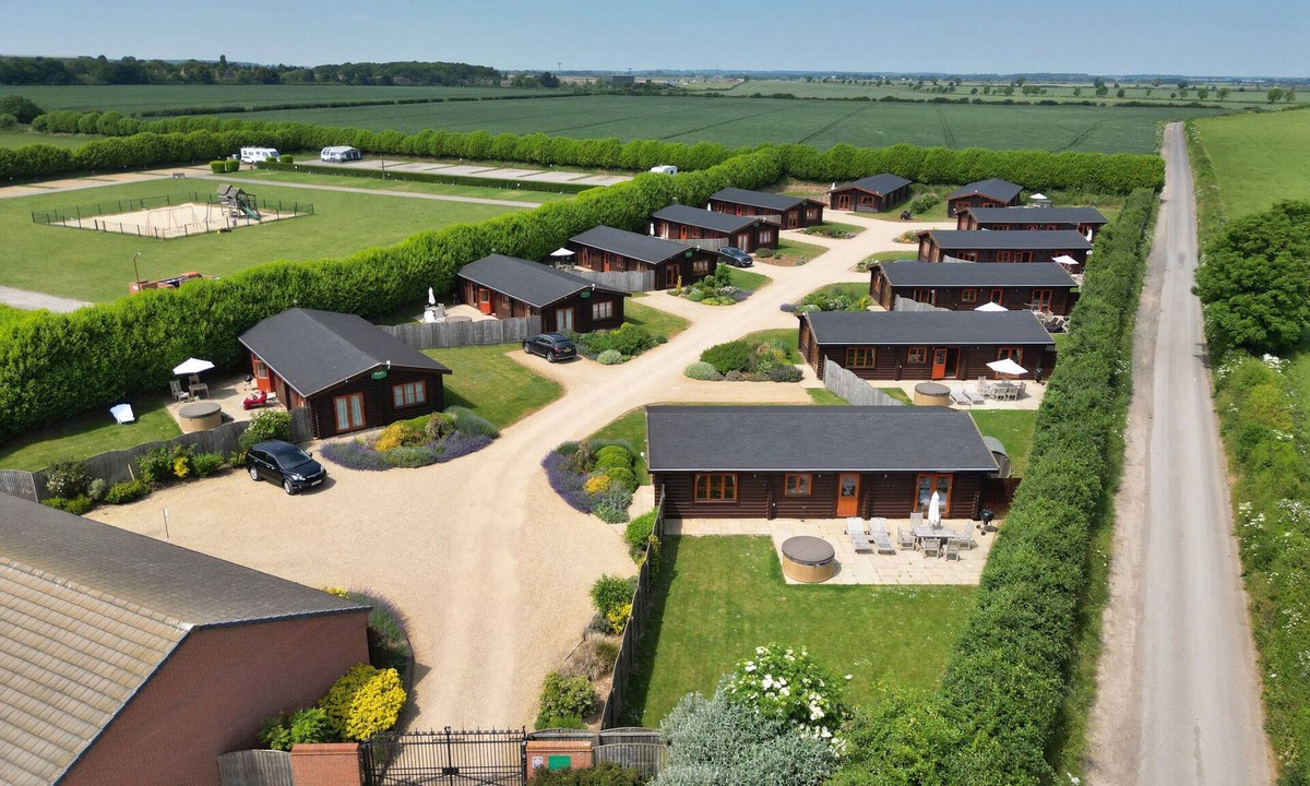 Castle Bytham Cottage | Pine Lodge