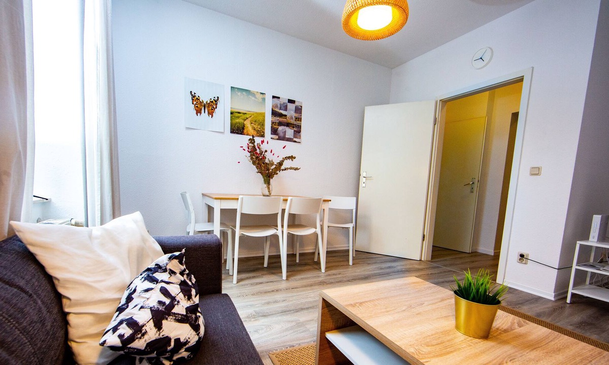 Krampfervorstadt Apartment | Quiet and central city apartment "Altbauperle" with 2 bedrooms