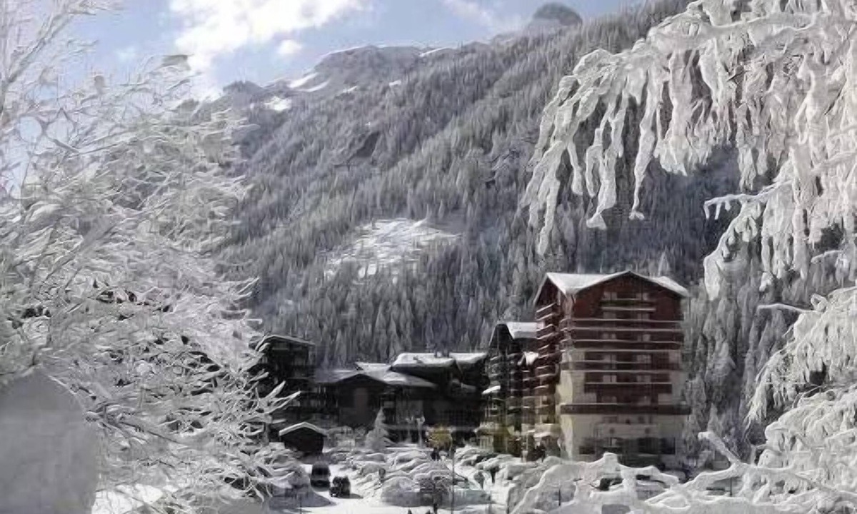 Valfrejus Apartment | Residence Grand Argentier - 2 Rooms for 8 People