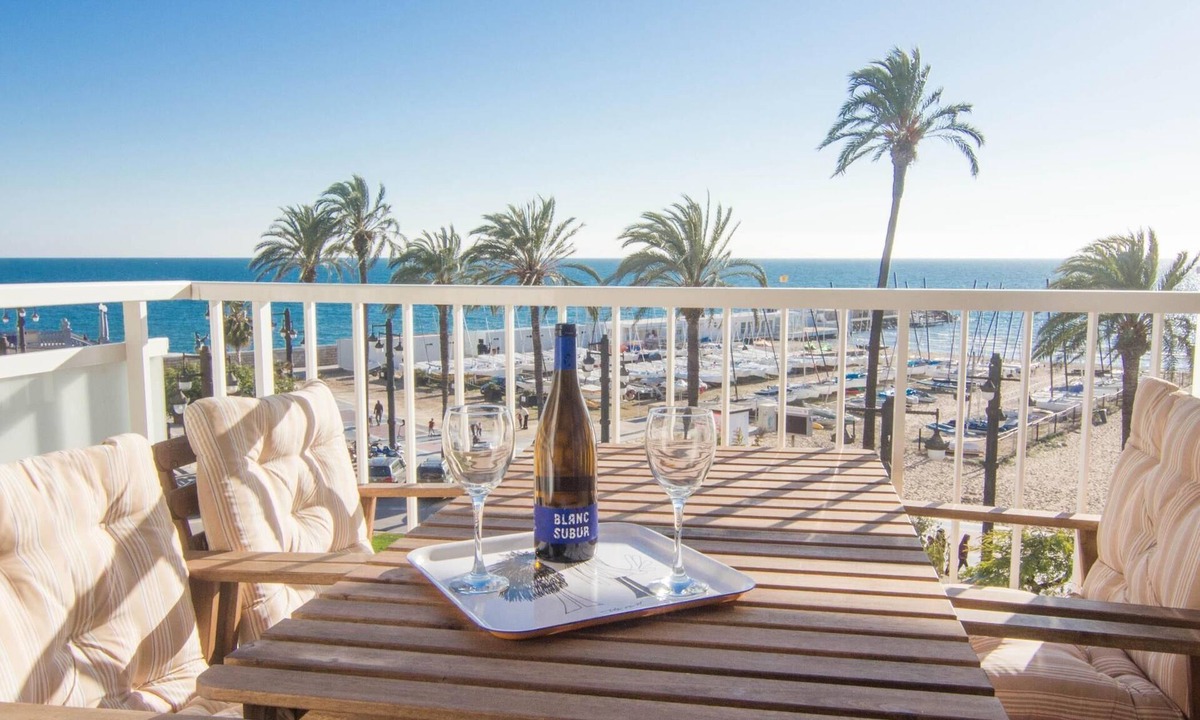 Sitges Town Center Apartment | RIBERA MOON BY BLAUSITGES beach front apartment in Sitges