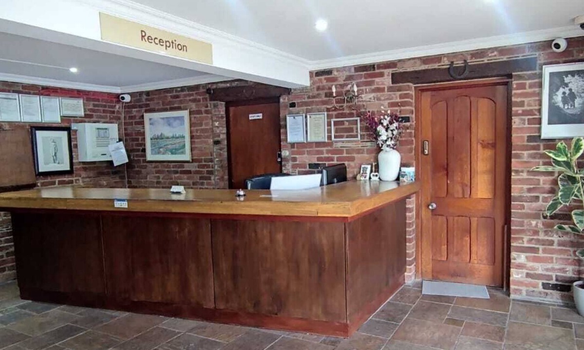 Rivenhall Hotel | Rivenhall End Hotel