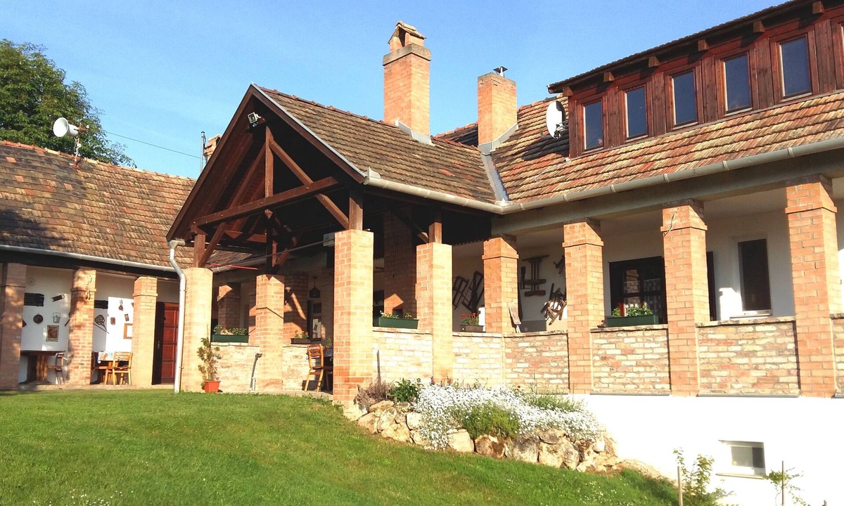 Dunaszentmiklos House | Room-rustic Charm - two Bedroom Suite 86
