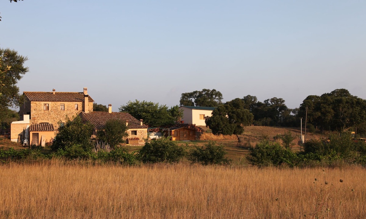 Llagostera Apartment | Rustic apartment on the Costa Brava