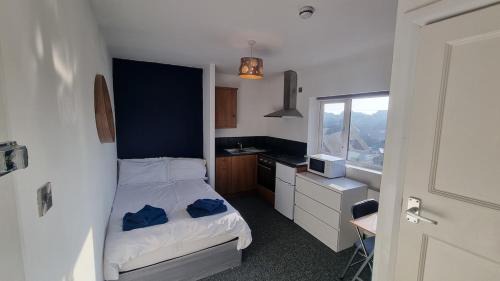 Newark upon Trent Apartment | Self-Contained Studio Private Bathroom Sleeps 2