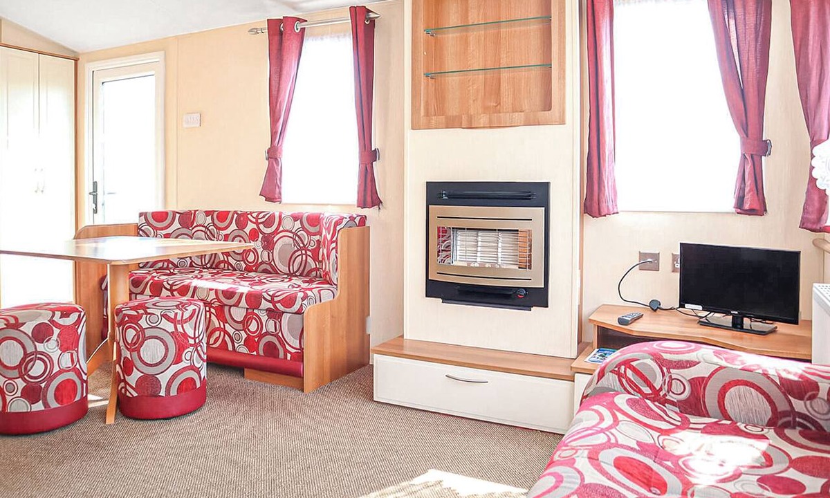 Chapel Saint Leonards House | Silver 6 Caravan (Pet)