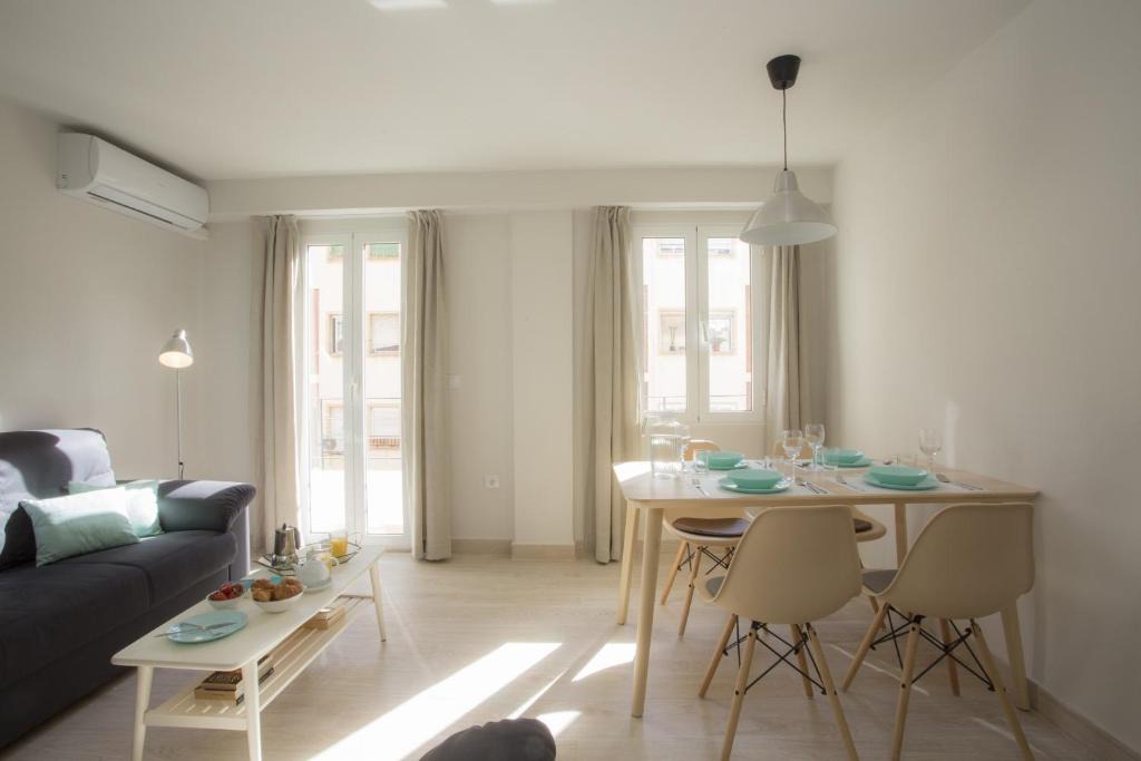 Trinitat Apartment | SingularStays Calderon