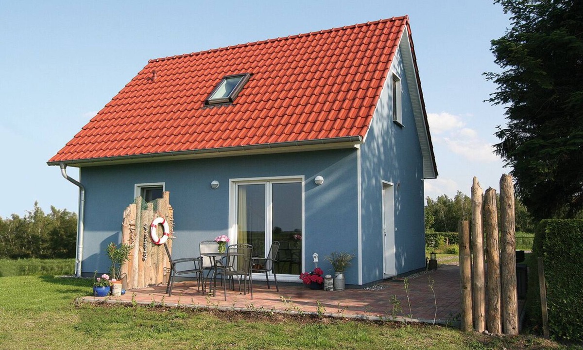 Pruchten House | "Söt`Hafenhus" at the idyllic, small harbor, with a wide view of Bodden meadows