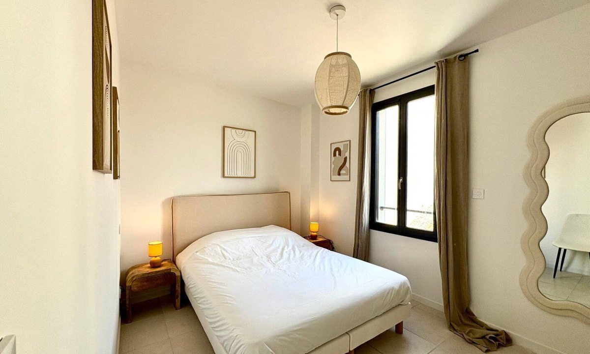 Cadereau Apartment | Spacious 2 bedrooms - fully equiped, A/C
