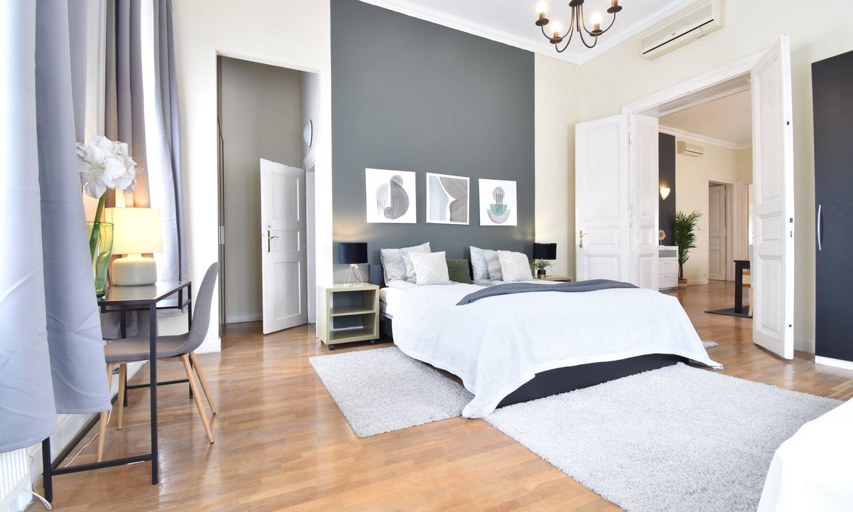 Erzsebetvaros Apartment | Spacious central 3 bedroom 3 bathroom