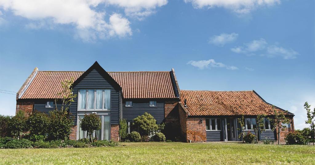 Toft Monks House | Stackyard Lodge - enchanting 18th Century converted barn in the Waveney Valley