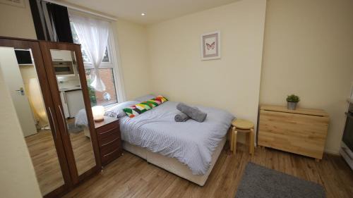 Cricklewood Apartment | Studio 20 Ash