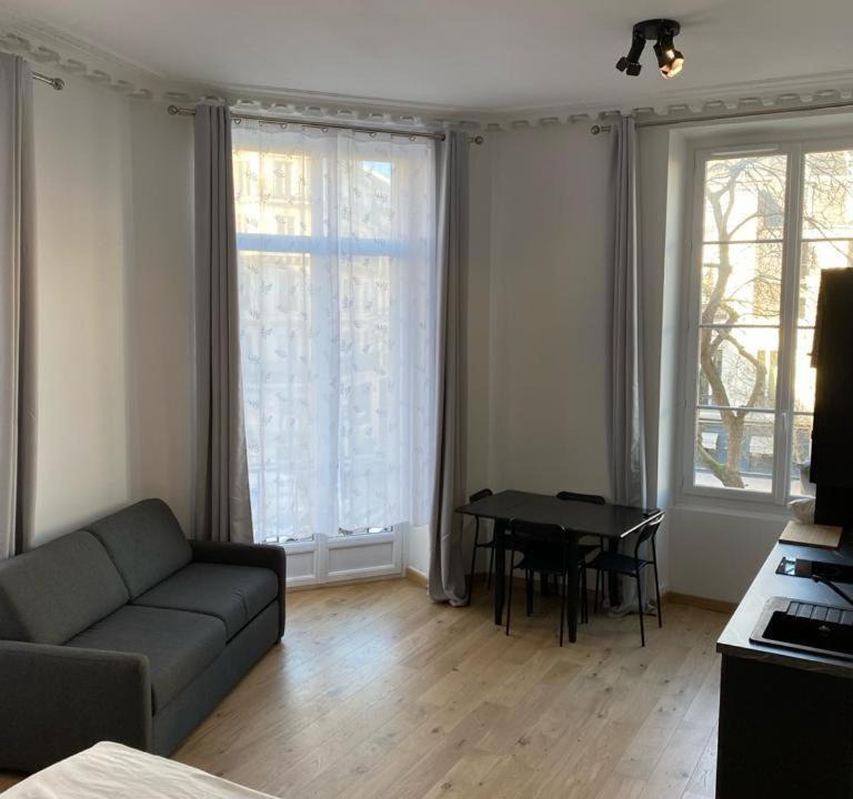 Bonne-Nouvelle Apartment | Studio Grand Rex