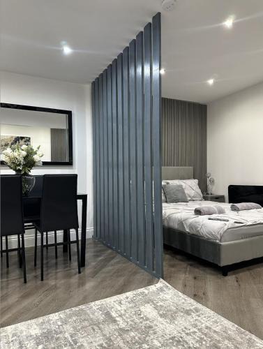 Mayesbrook Apartment | Studio T