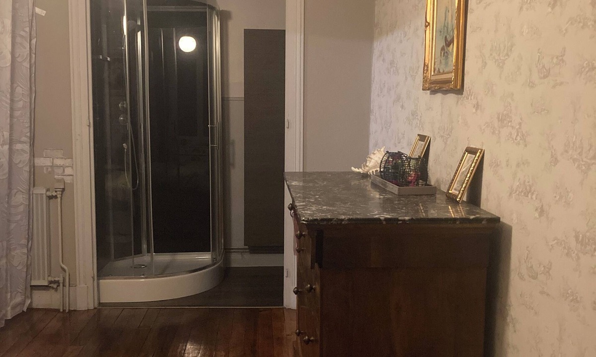 Priay Apartment | Studio -terrace two minutes from the Ain river and its pebble beach