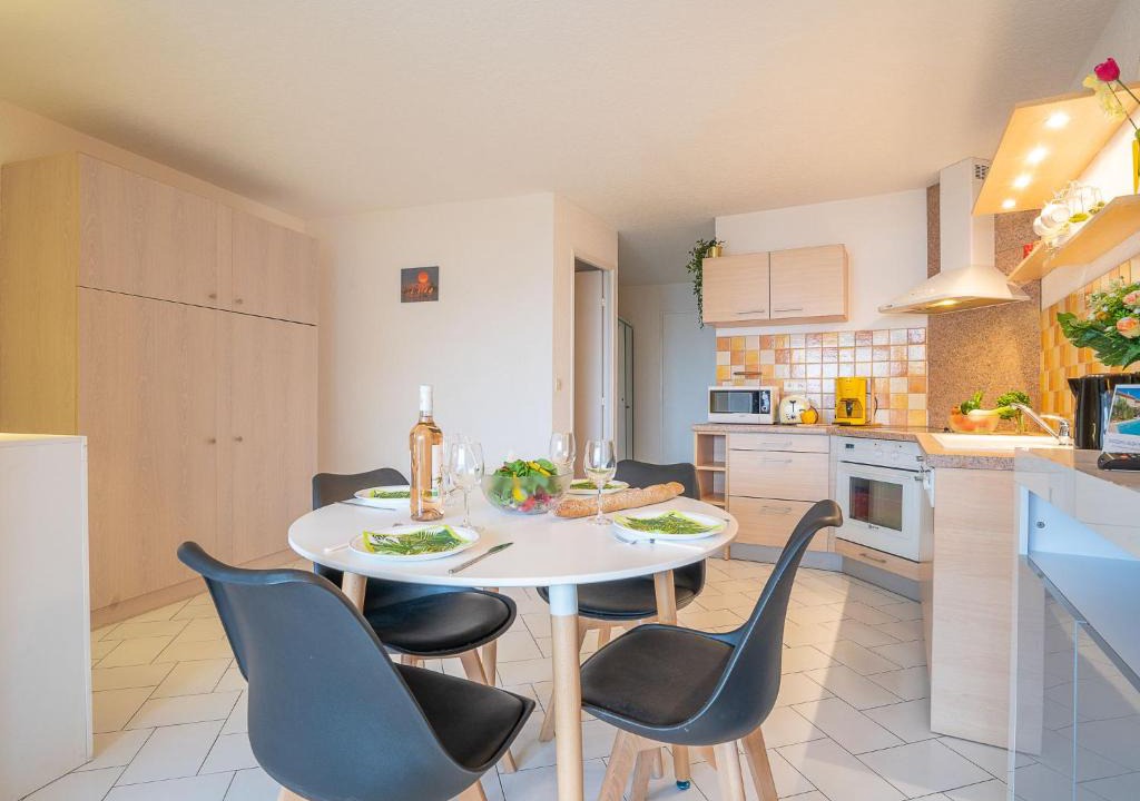 Le Couchant Apartment | Studio Ulysse Plage-19 by Interhome