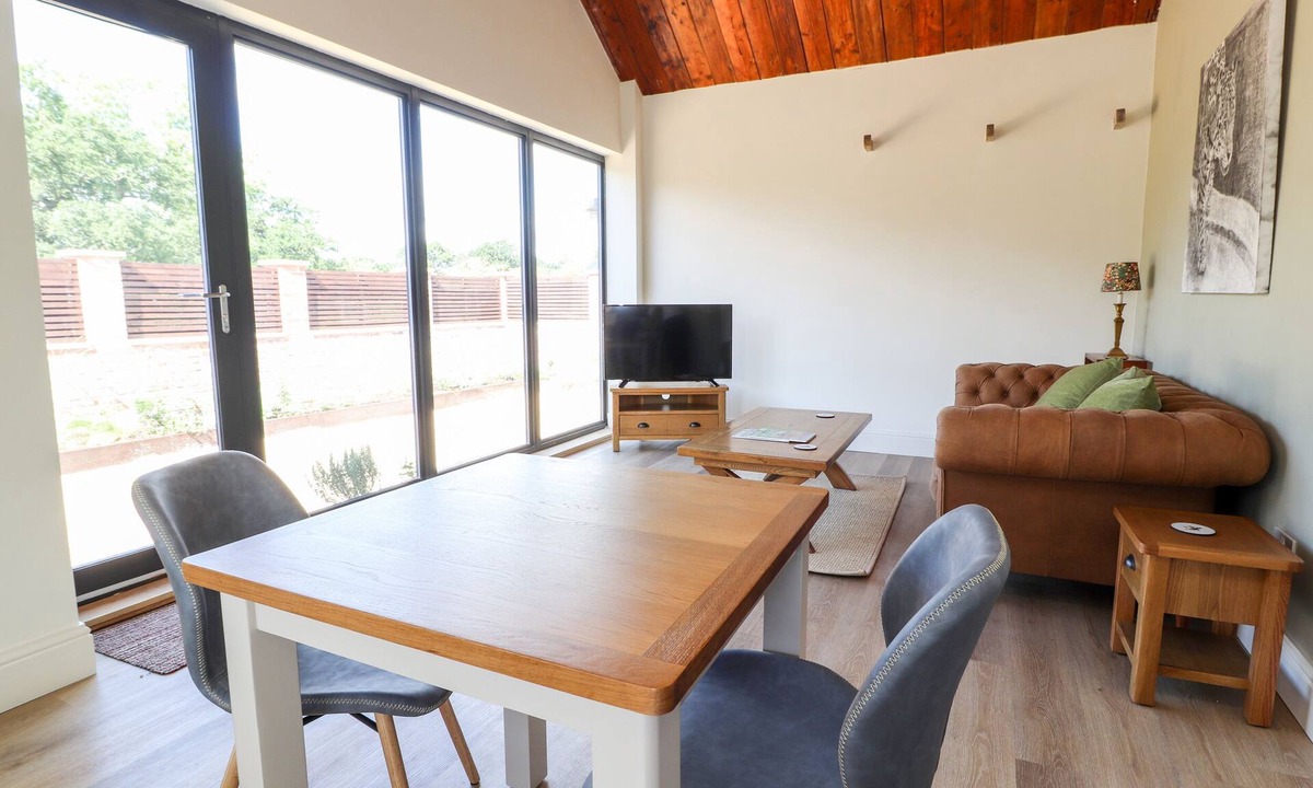 Sandbach Cottage | Swallow Cottage
