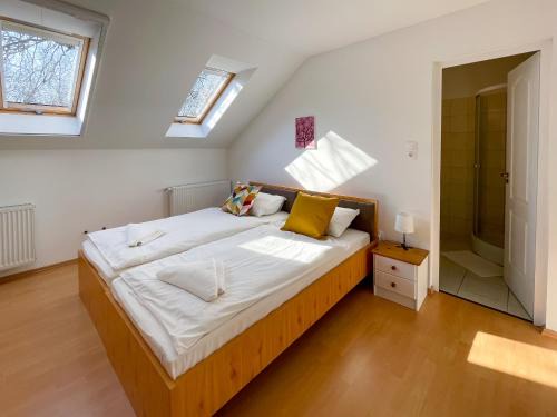 Baja Bed & Breakfast | Tanyacsárda Panzió