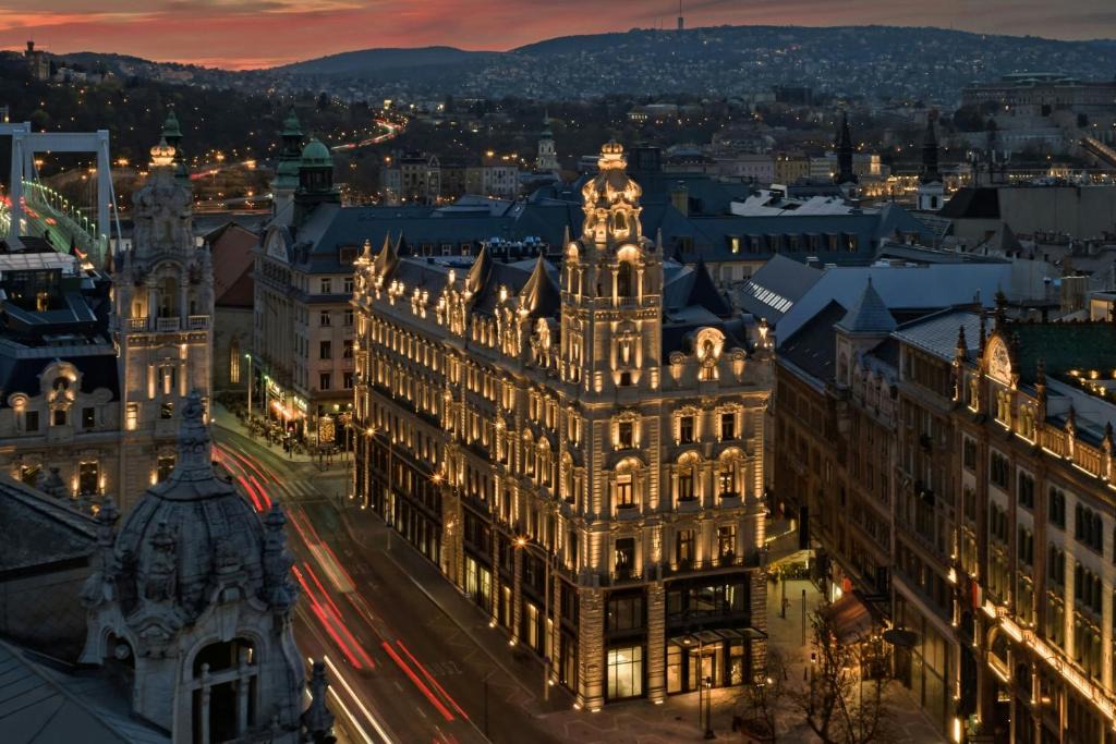 Inner City Budapest Hotel | The St. Regis Budapest