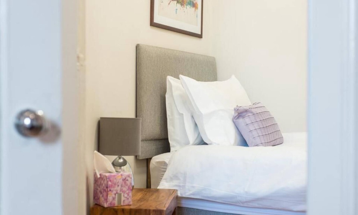 Gorgie Apartment | The Westfield, comfortable 2 bedroom apartment that sleeps 4