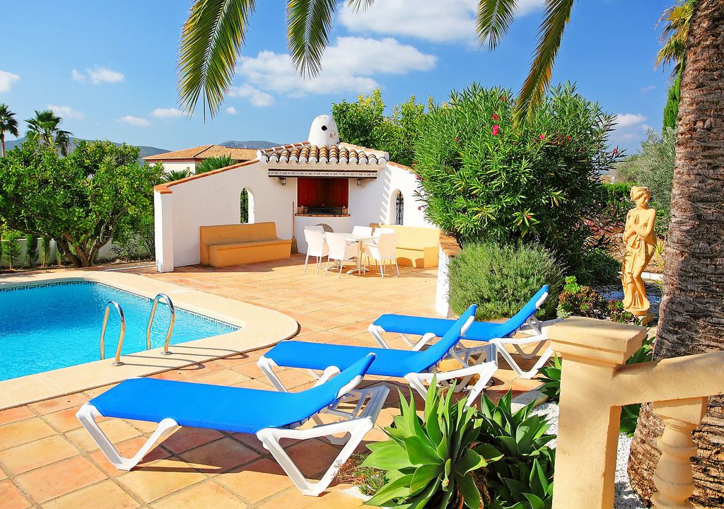 Montgo de Toscamar Villa | This 3-bedroom villa for up to 6 guests is located in Javea and has a private swimming pool and Wi-F