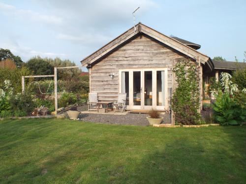 Sidlesham Bed & Breakfast | Three Oaks Nursery