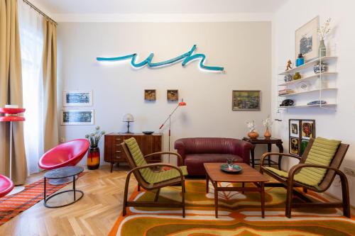Castle Hill Apartment | Time Wanderer